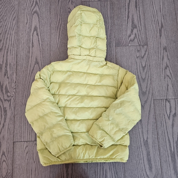 Uniqlo kids puffer jacket, yellow, size 11-12 - Picture 3 of 5